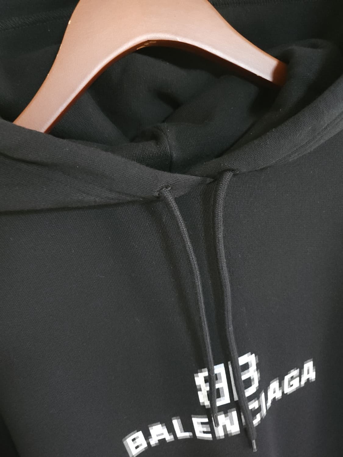 XS 발렌시아가 블랙 픽셀 후드티 578135 TKVI8 1070 상품이미지2