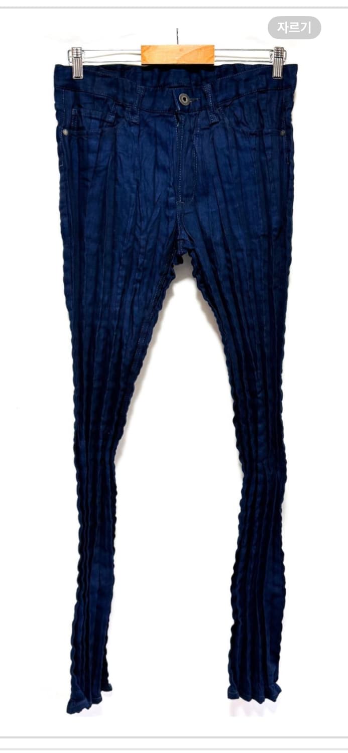 이세이 미야케 멘 플리츠 데님 팬츠  상품이미지1