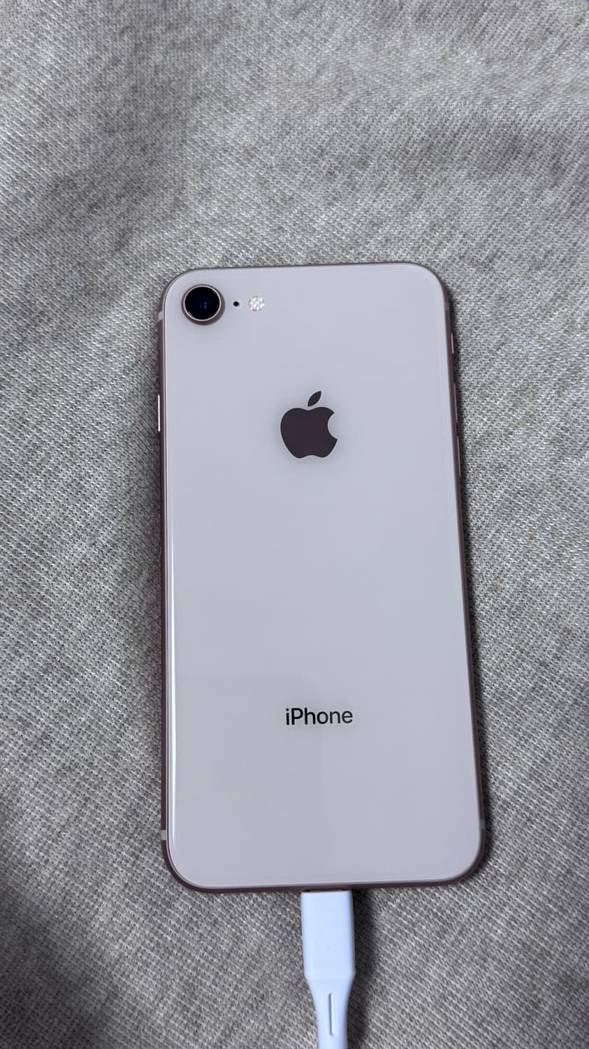 아이폰 8 64GB 상품이미지1