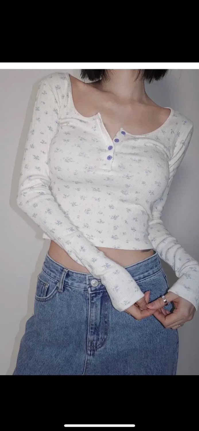 페일제이드 플라워버튼티 크림아이보리 1 상품이미지2