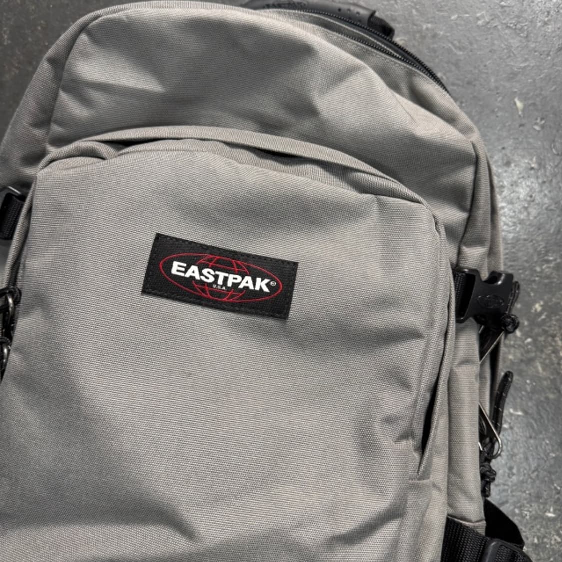 이스트팩 백팩 상품이미지2