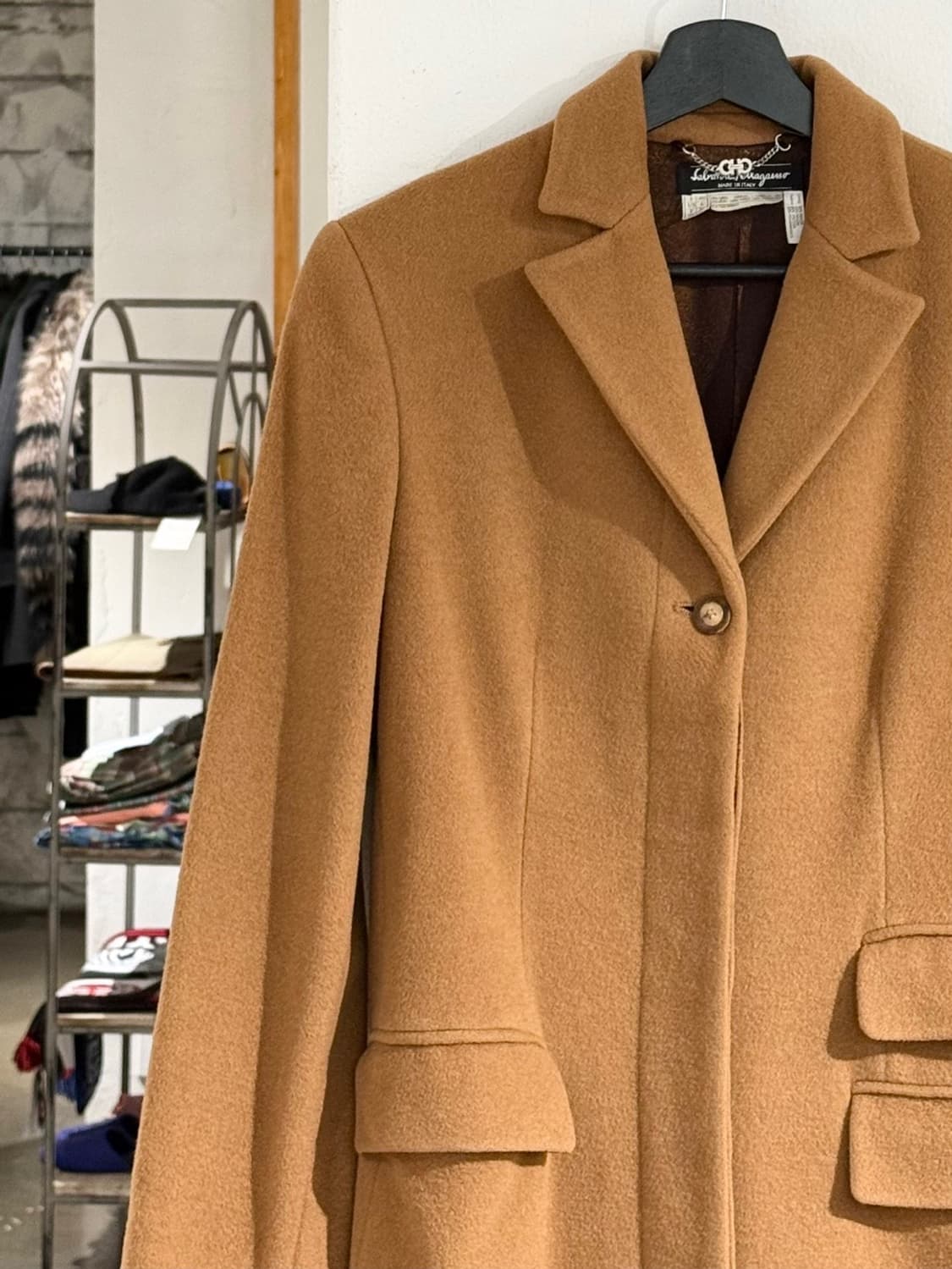 페라가모 카멜 울 블렌드 더블 포켓 롱 코트 상품이미지2