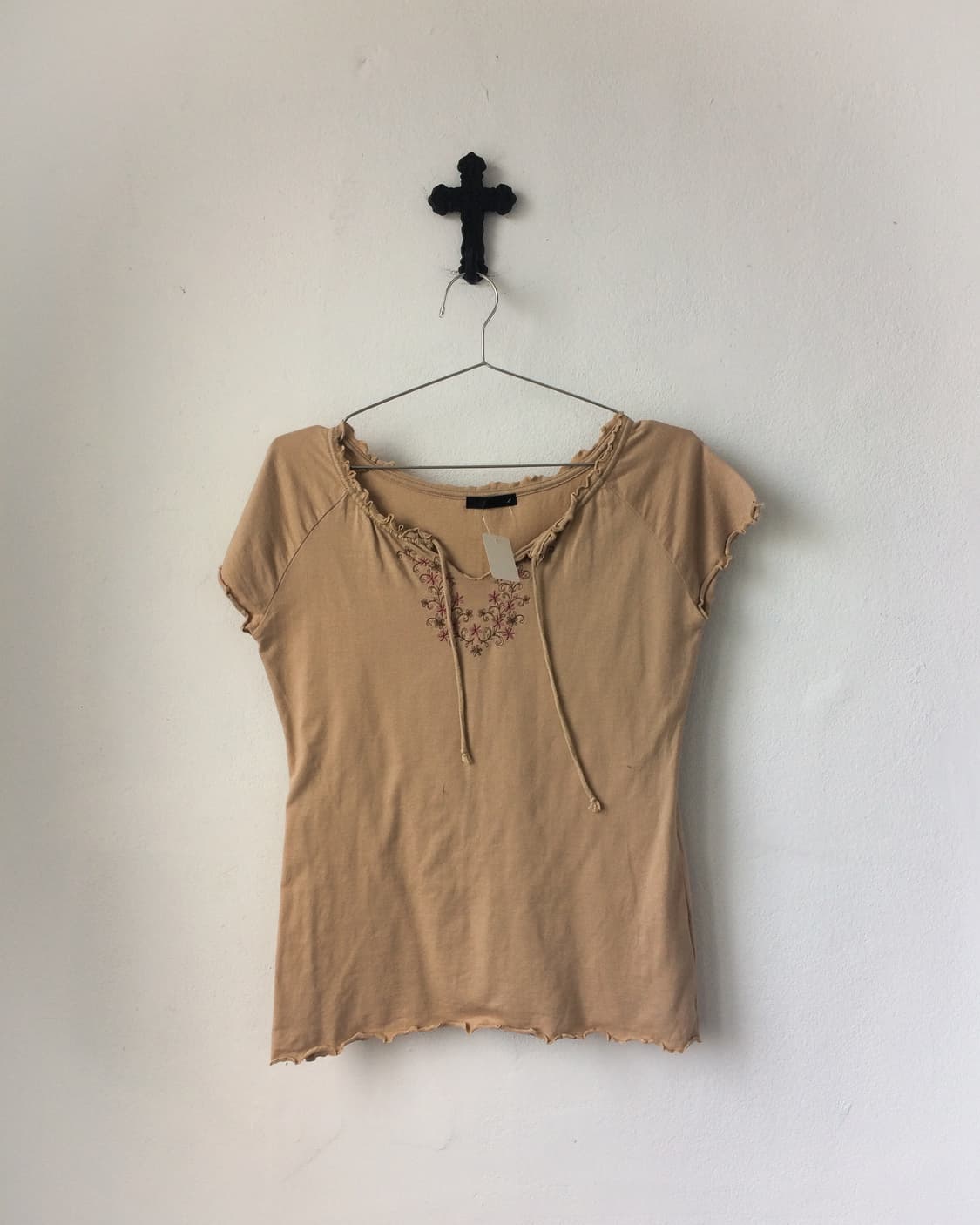 Needle work point tied t shirt 상품이미지2