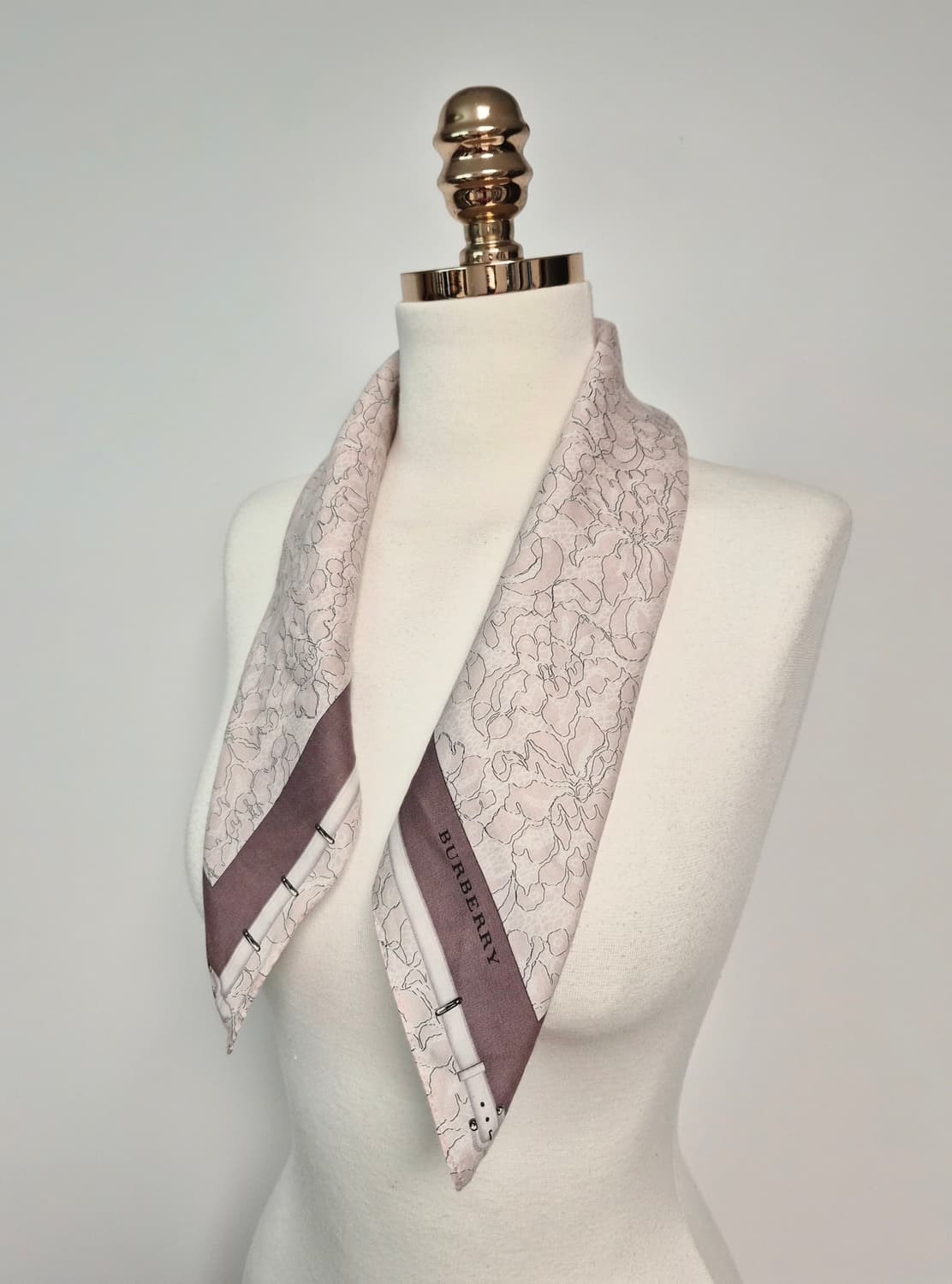버버리 쁘띠 스카프 손수건 머플러 상품이미지5
