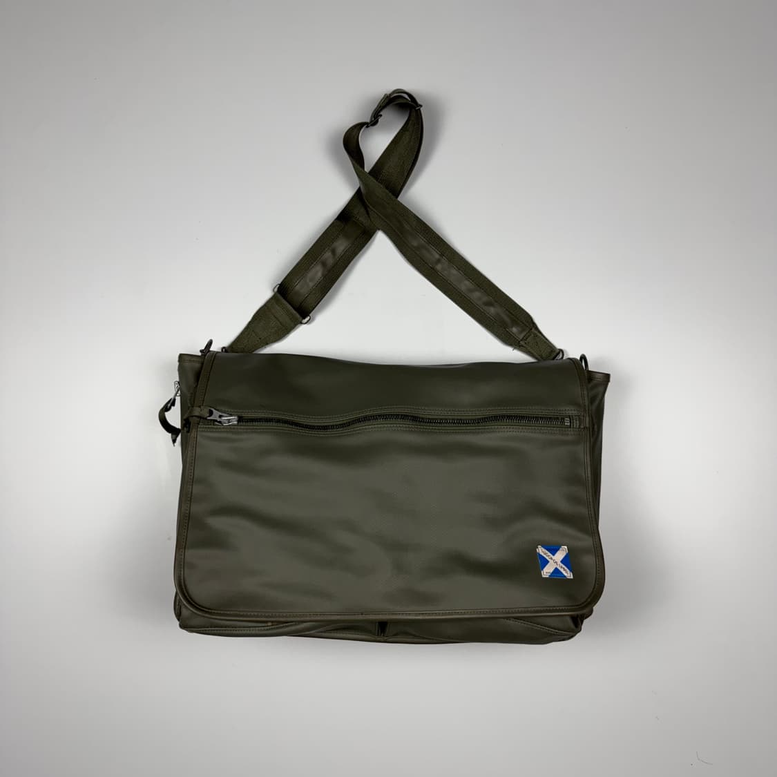 요시다포터 러기지라벨 뉴라이너 메신저백 올리브 L 상품이미지1
