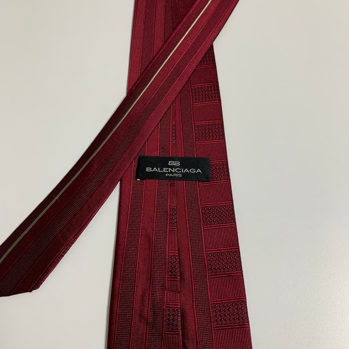 발렌시아가(BALENCIAGA) 결혼식룩 명품넥타이 100실크 A+등급 상품이미지5