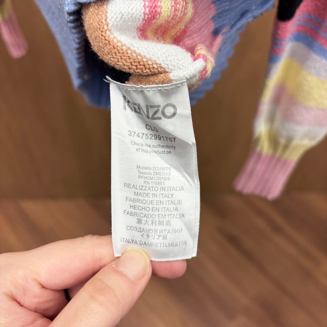 겐조 라운드넥 긴팔 니트 스트라이프 패턴 타이거 헤드 자수 디테일 핑크 상품이미지8