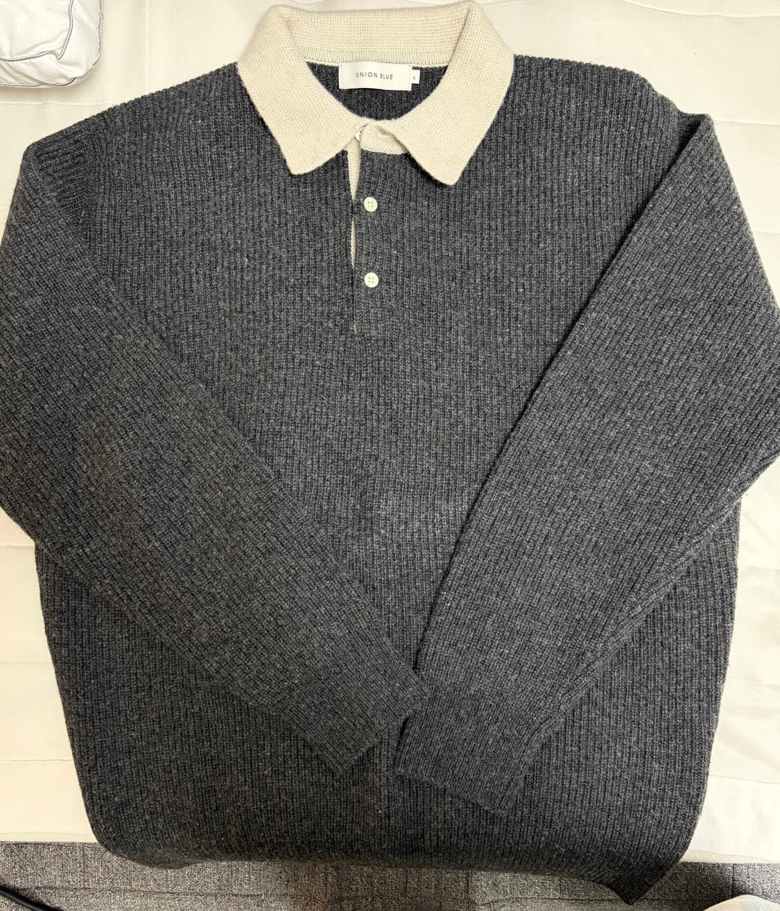 유니온블루 럭비니트 차콜 L 판매합니다. 상품이미지1