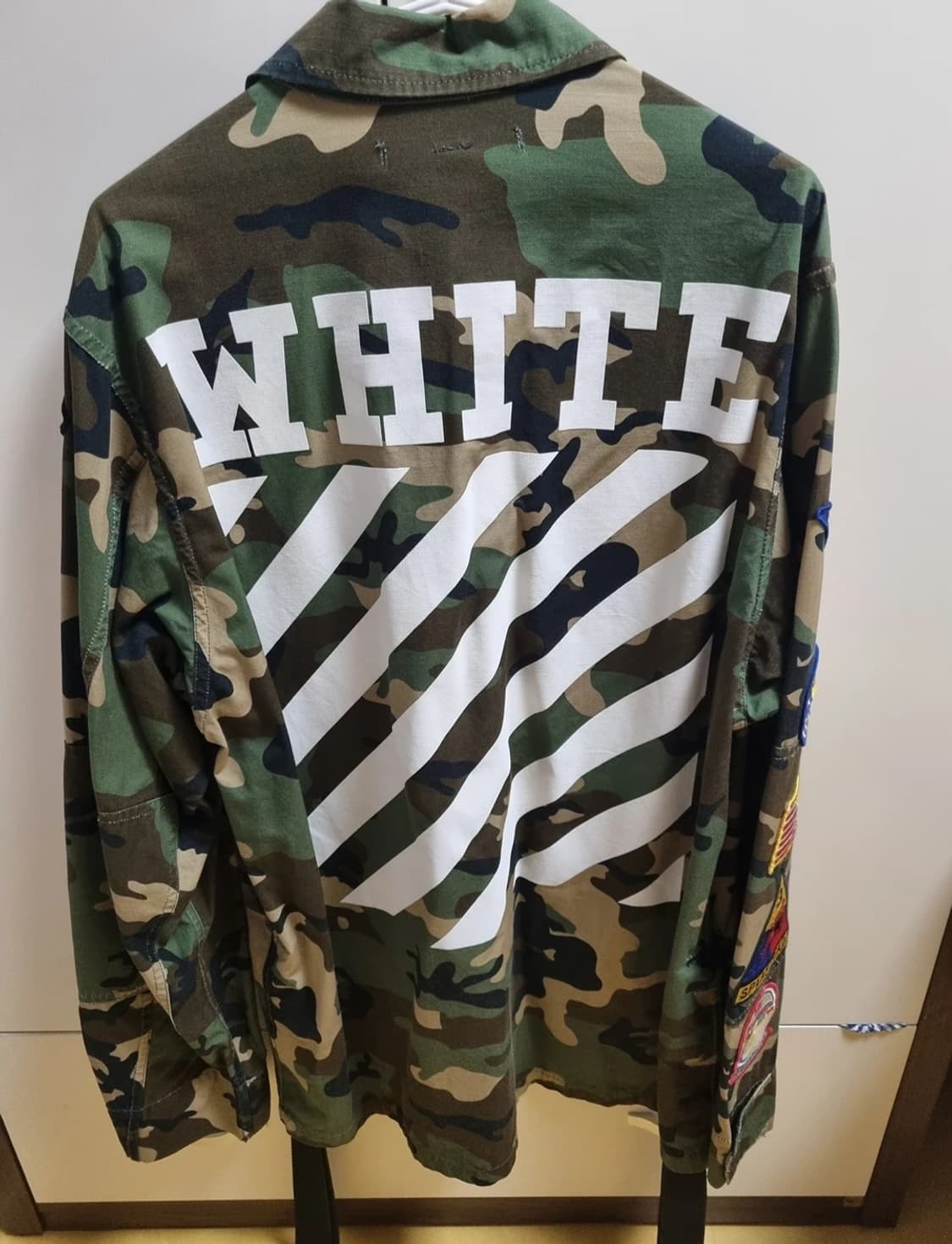 오프화이트.카모플라쥬 자켓 상품이미지2