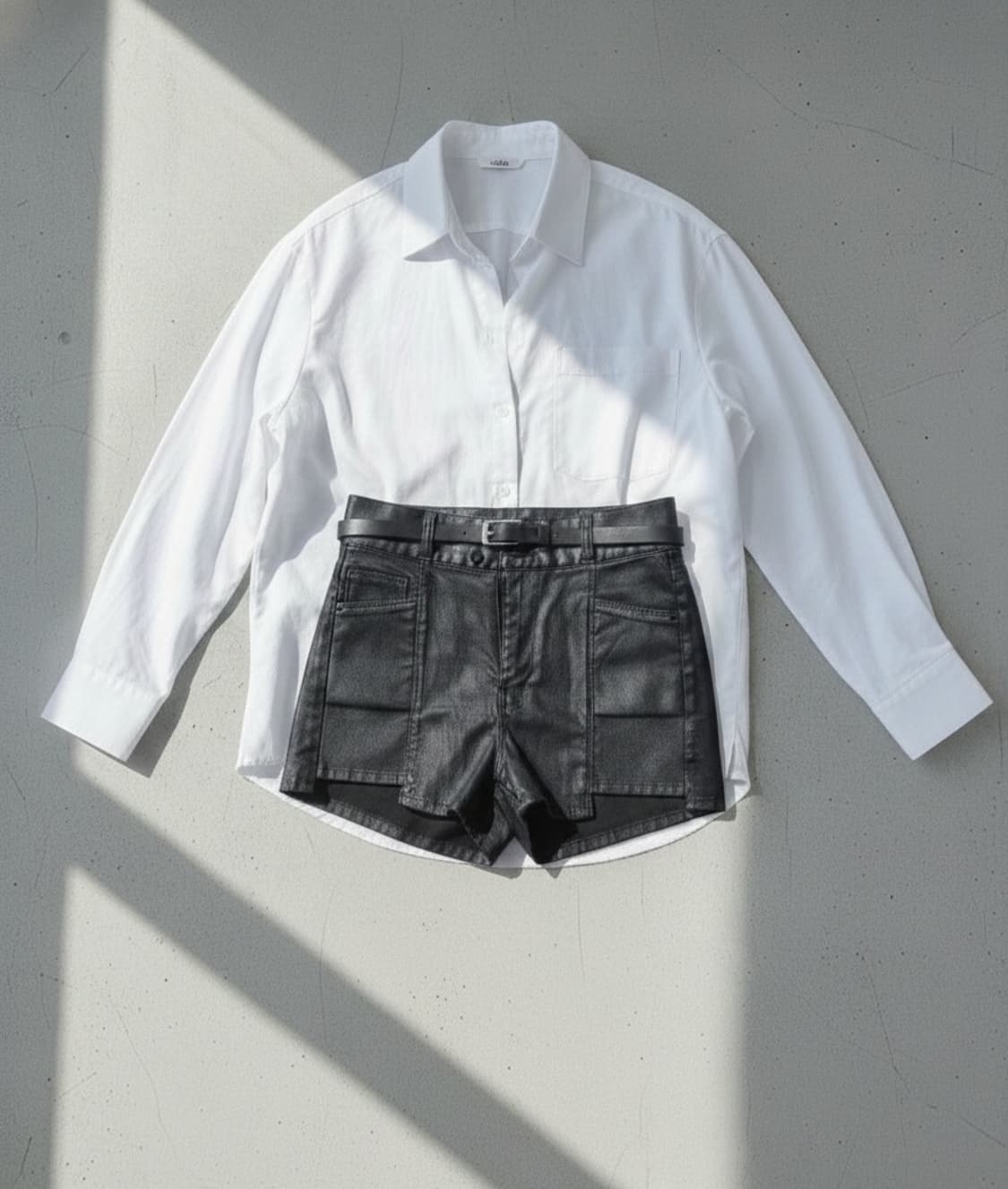 새상품 시크한 블랙 레더 하이웨스트 숏팬츠 상품이미지1