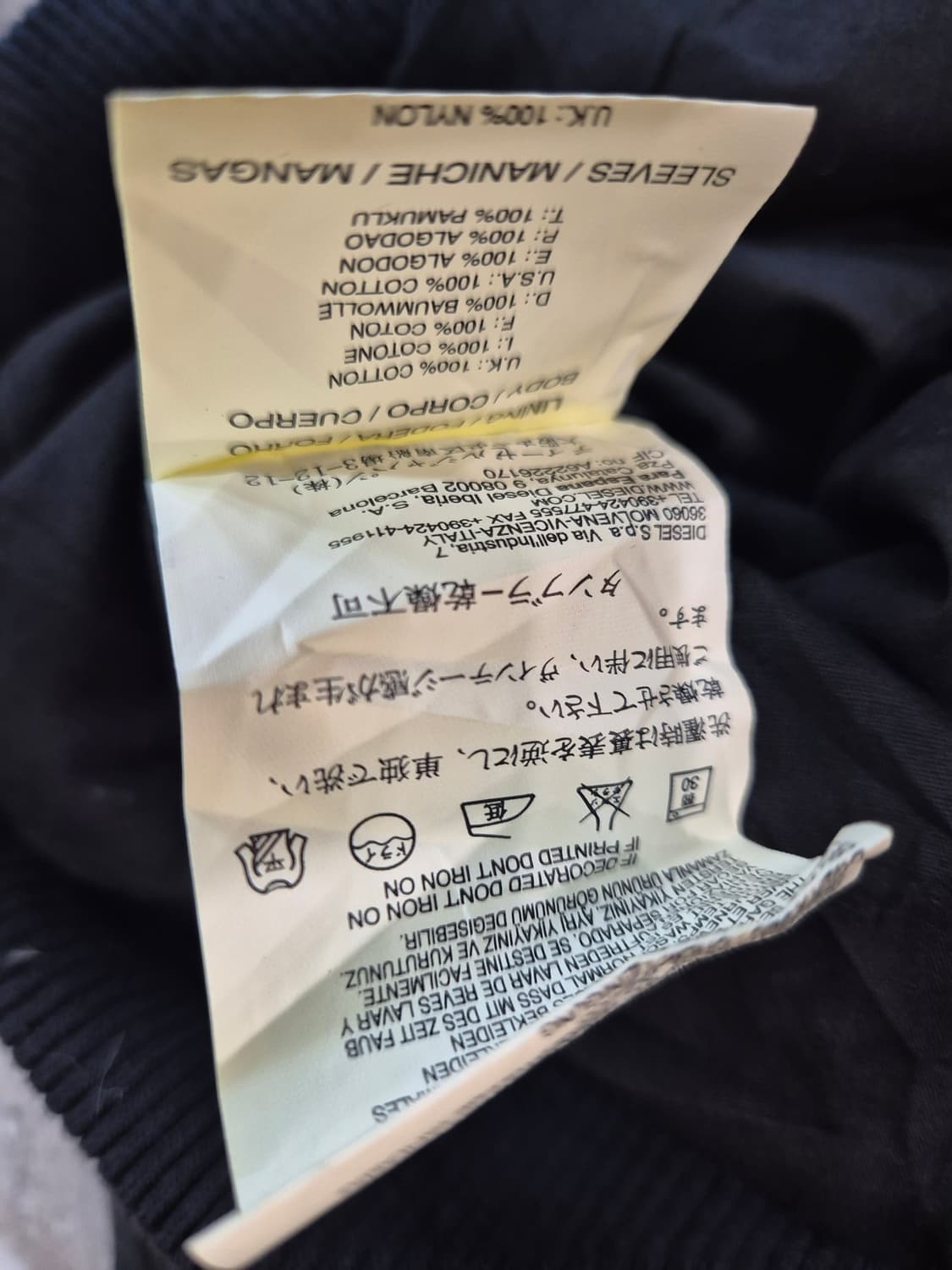 디젤l 블랙 자켓입니다
사이즈는 XS입니다 90-95 상품이미지4