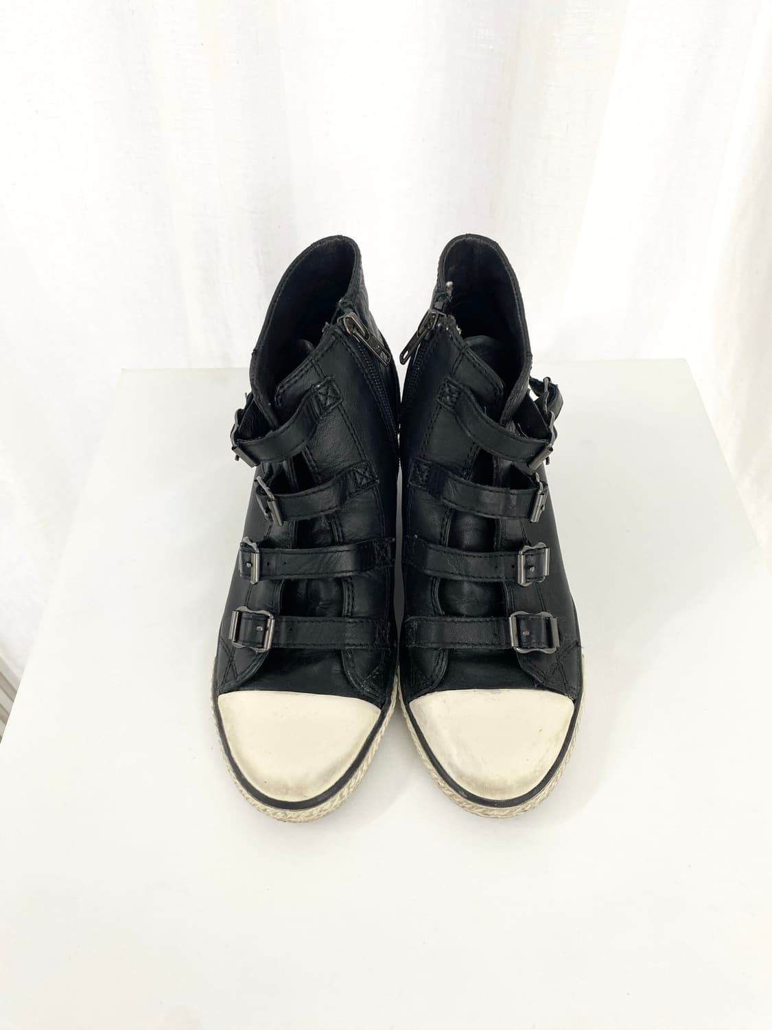 Ash Mid-Wedge Buckle Leather Sneakers 상품이미지2