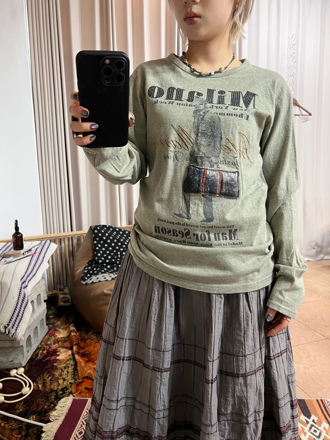 빈티지 스터드 프린팅 롱 슬리브  상품이미지1