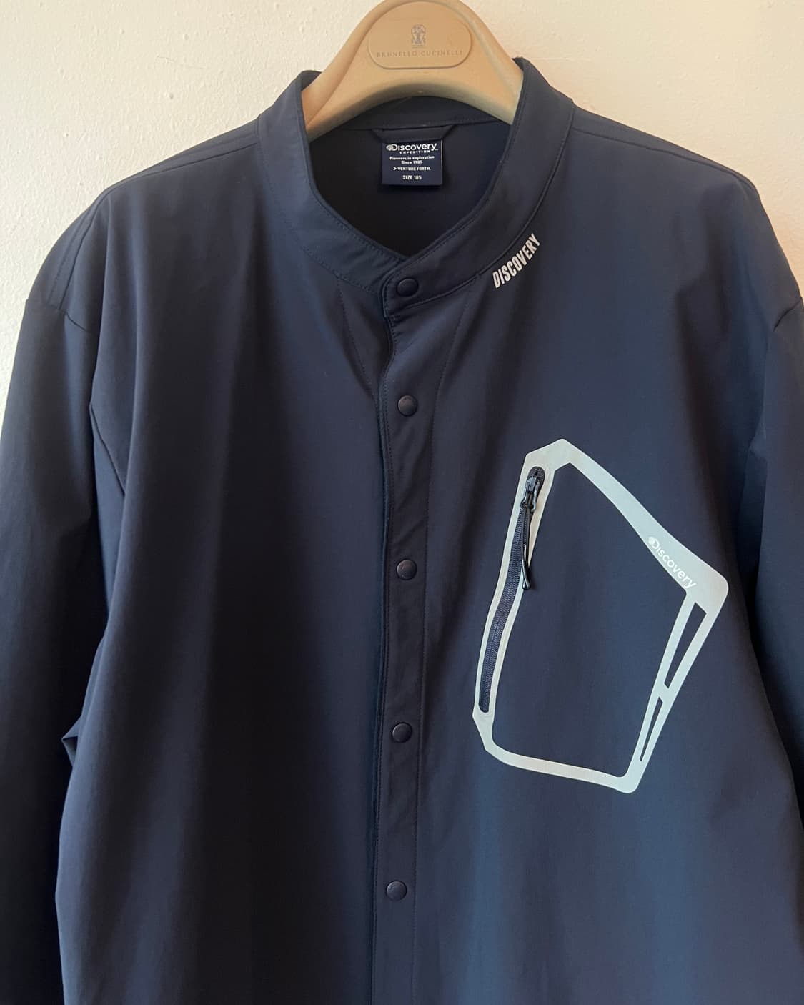 디스커버리 남성 네이비 바람막이점퍼 상품이미지2