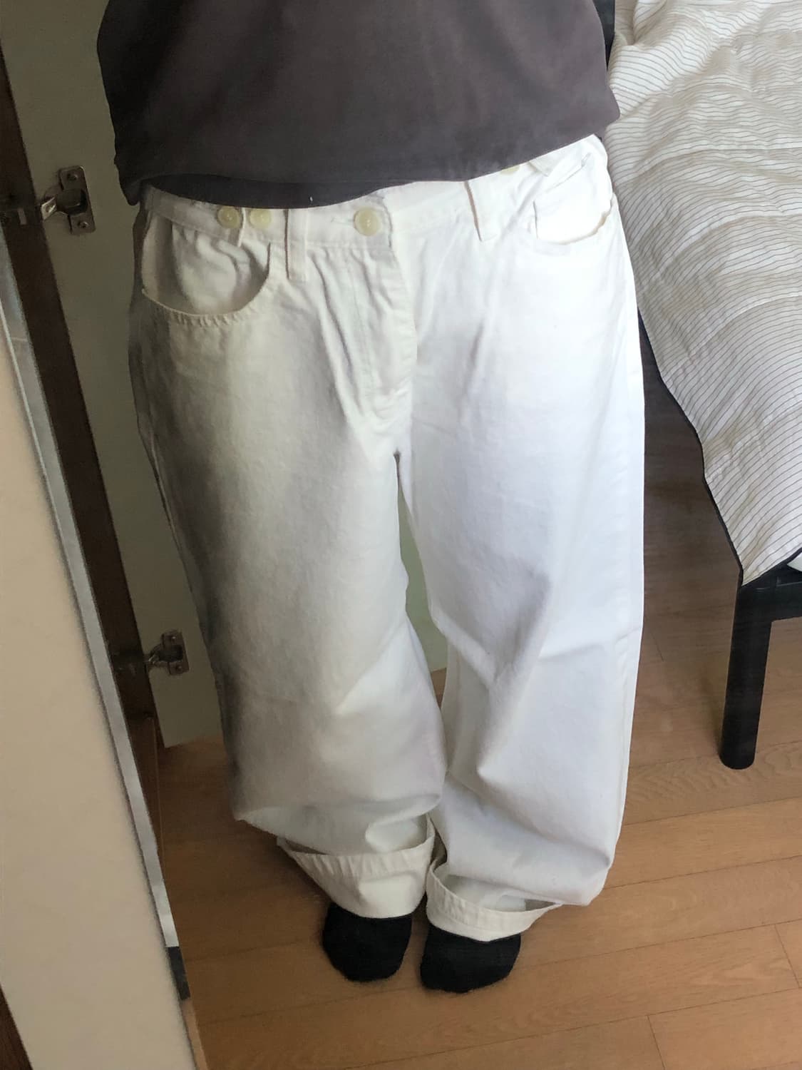 로웨어 사이드 버튼 맥시 코튼 팬츠 (white) 상품이미지1