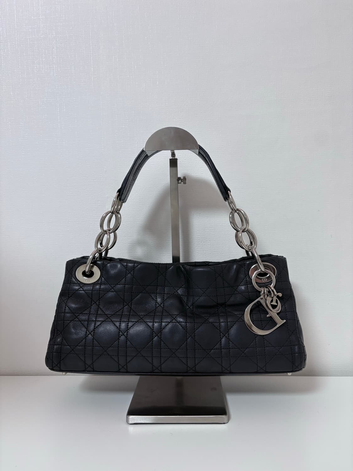 디올 까나쥬 체인 숄더백  상품이미지1