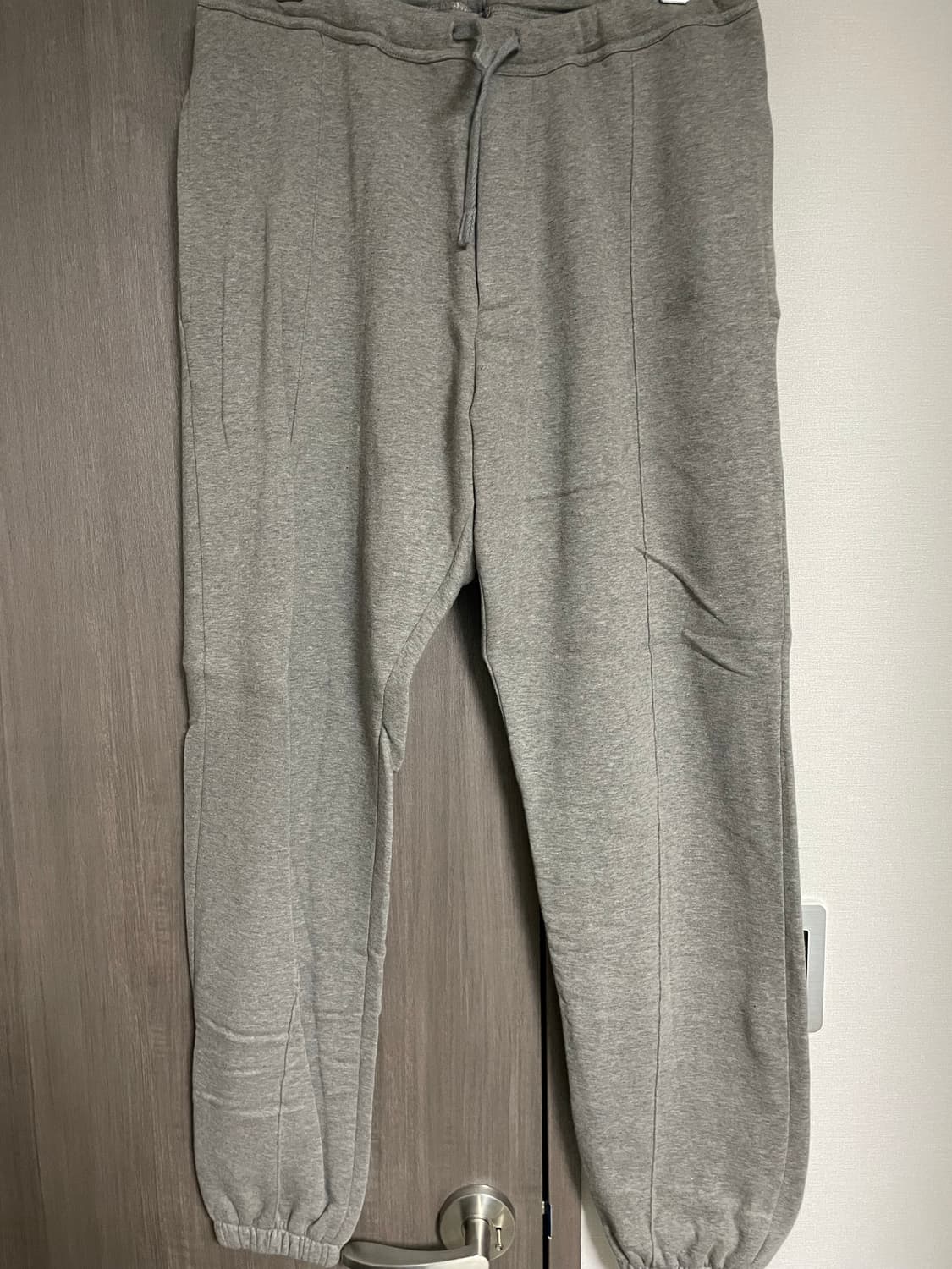 디올 남성 스웻팬츠 그레이 상품이미지1