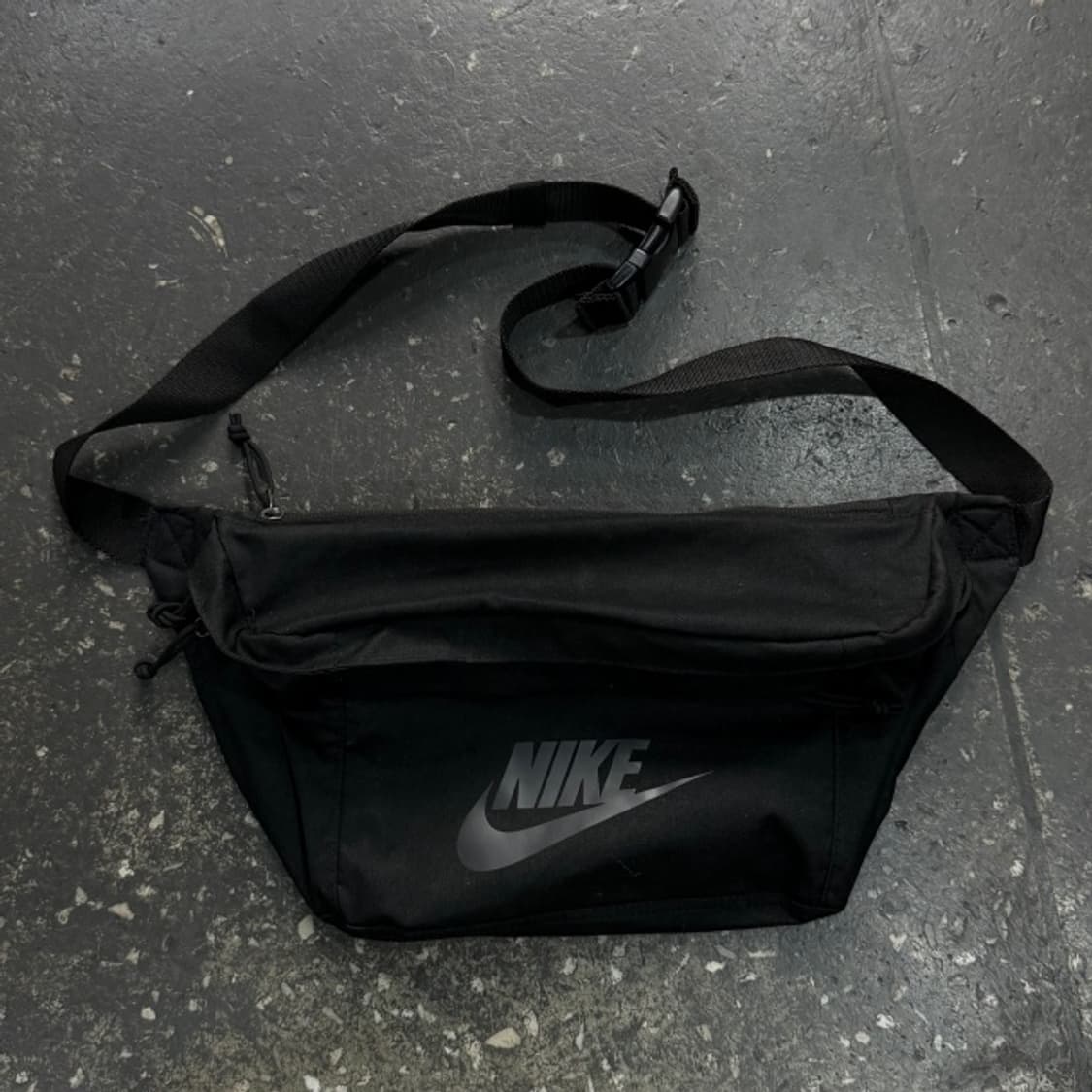 나이키 크로스백 상품이미지1