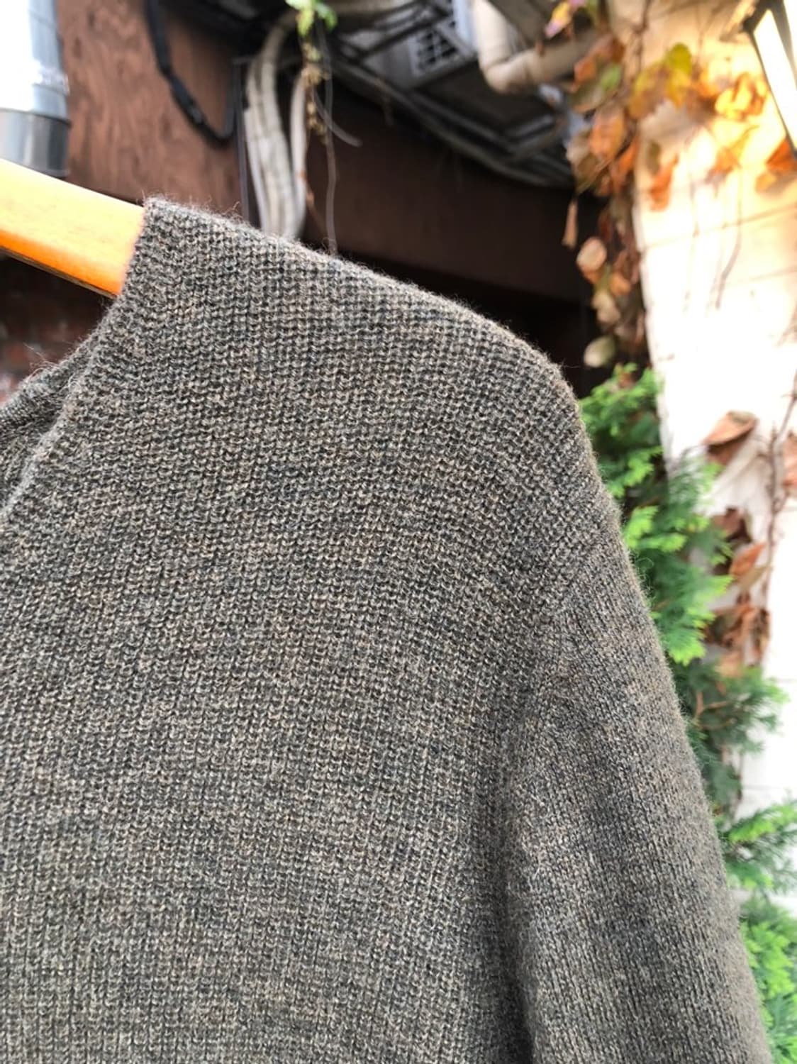 유나이티드에로우 뷰티앤유스 브이넥 니트 상품이미지2