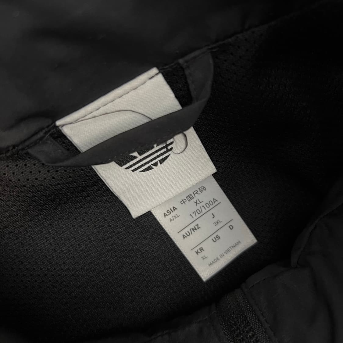 아디다스 아딜레늄 시즌 3 오버사이즈 트랙탑 블랙 상품이미지4