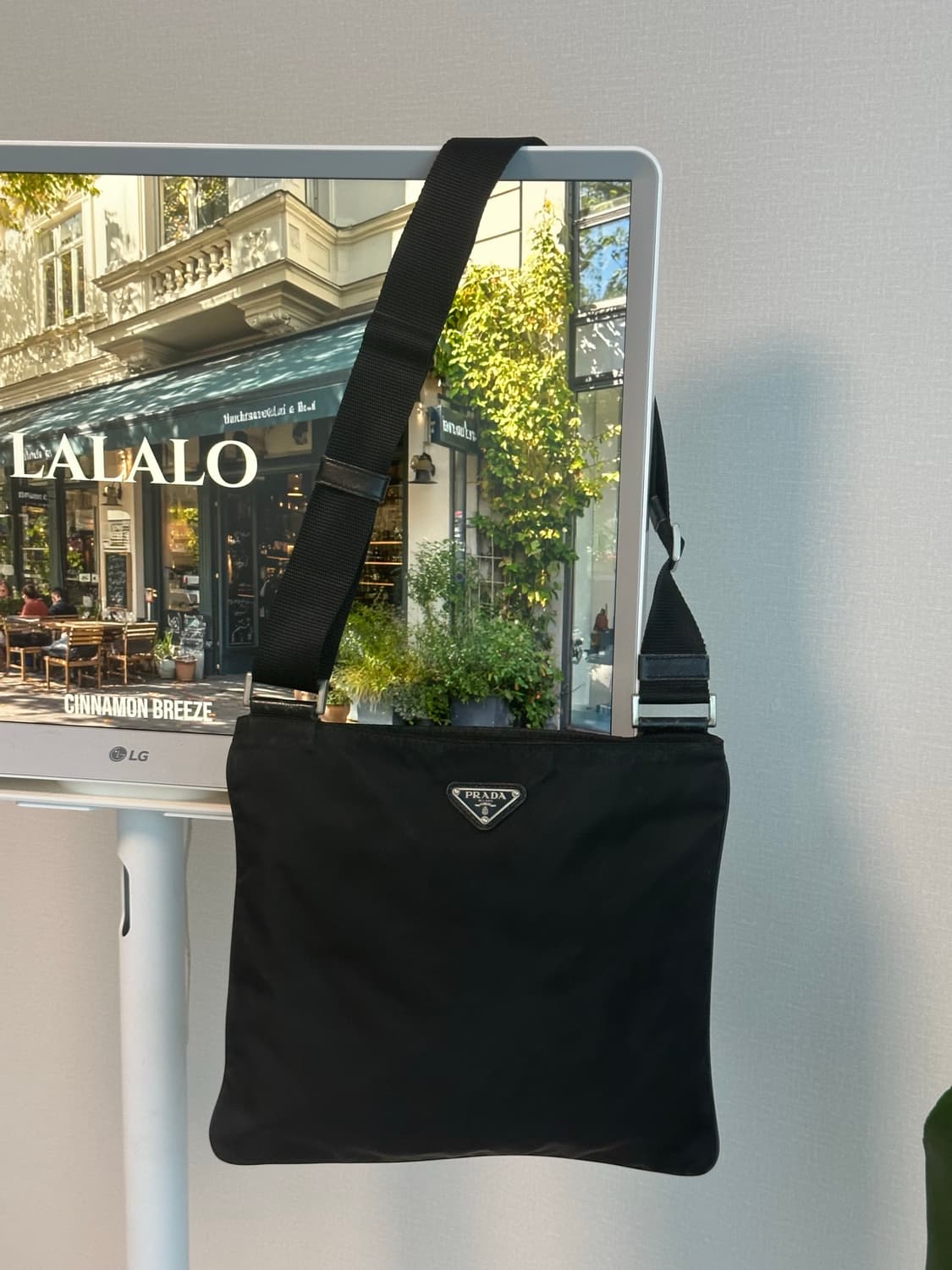 프라다 크로스백 나일론 테수토 포코노 크로스바디 상품이미지4