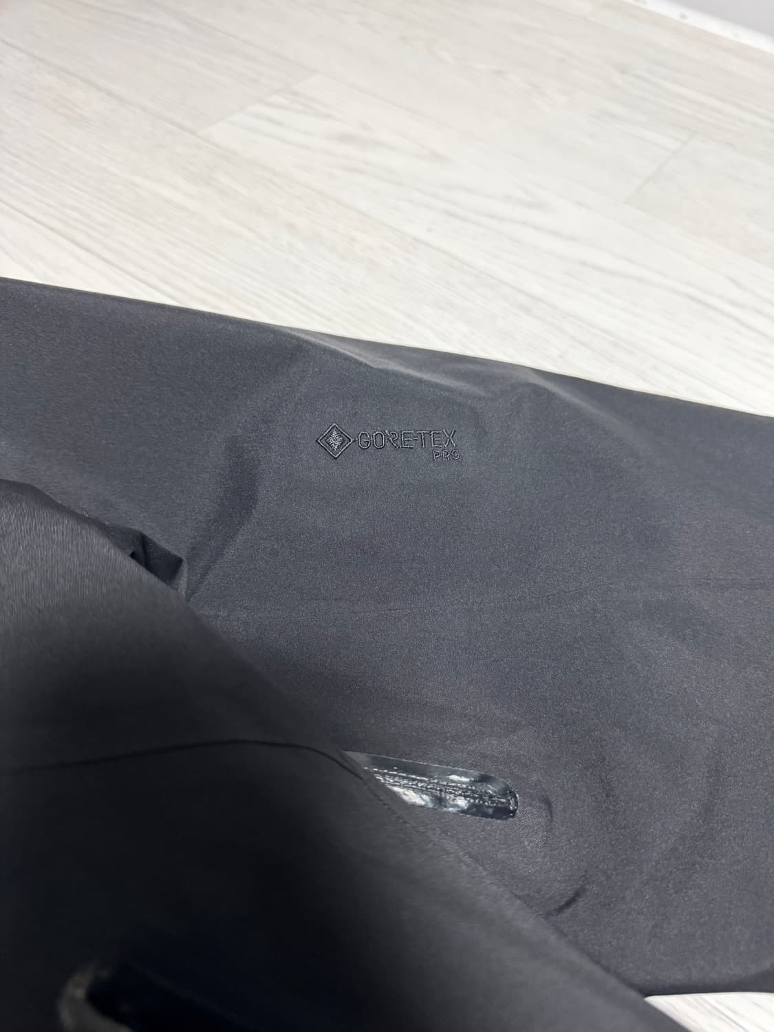 아크테릭스 베타 SV 블랙 M 팝니다 상품이미지8