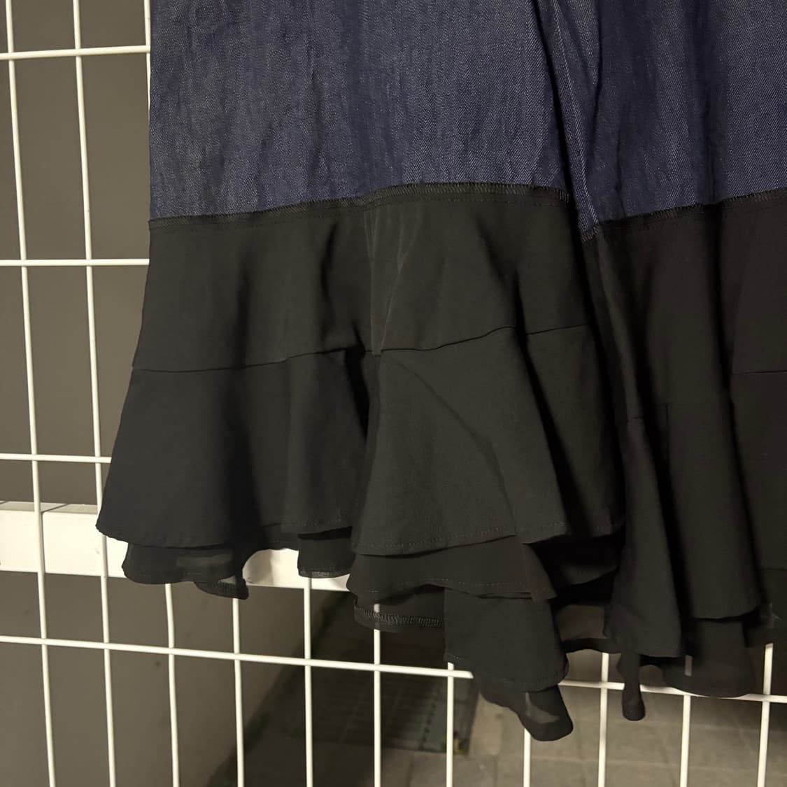 꼼데가르송 트리콧 랩스타일 비대칭 울 데님 블랜드 치마 상품이미지3