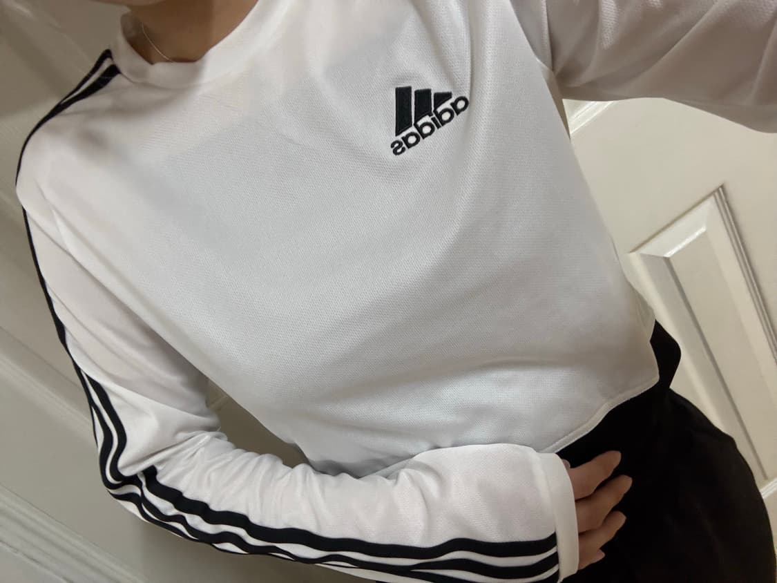 아디다스 흰검 크롭 롱슬리브 상품이미지6