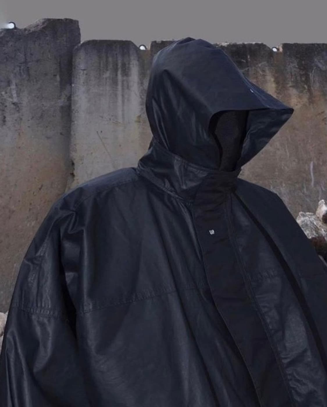 [S] 이지 갭 발렌시아가 티컷 파카 미개봉 상품이미지3