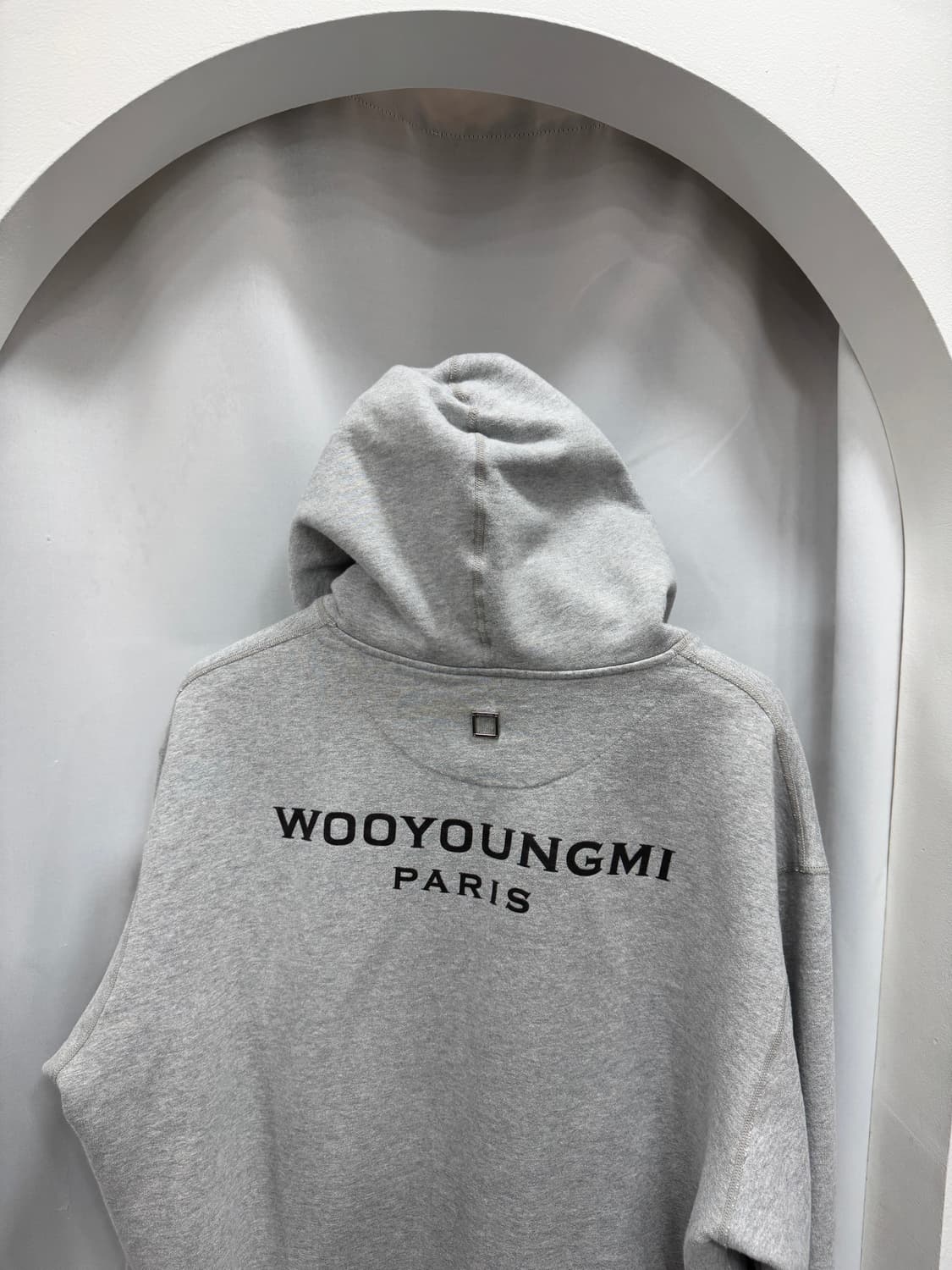 우영미 백로고 후드티 52사이즈  상품이미지2