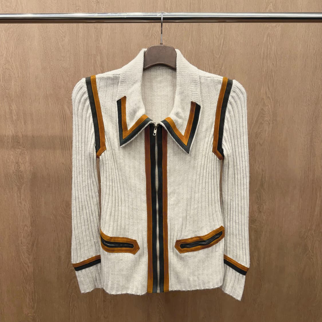 빈티지 와이드 카라넥 니트 집업 슬림 실루엣 심플 리브 디테일 아이보리 상품이미지2