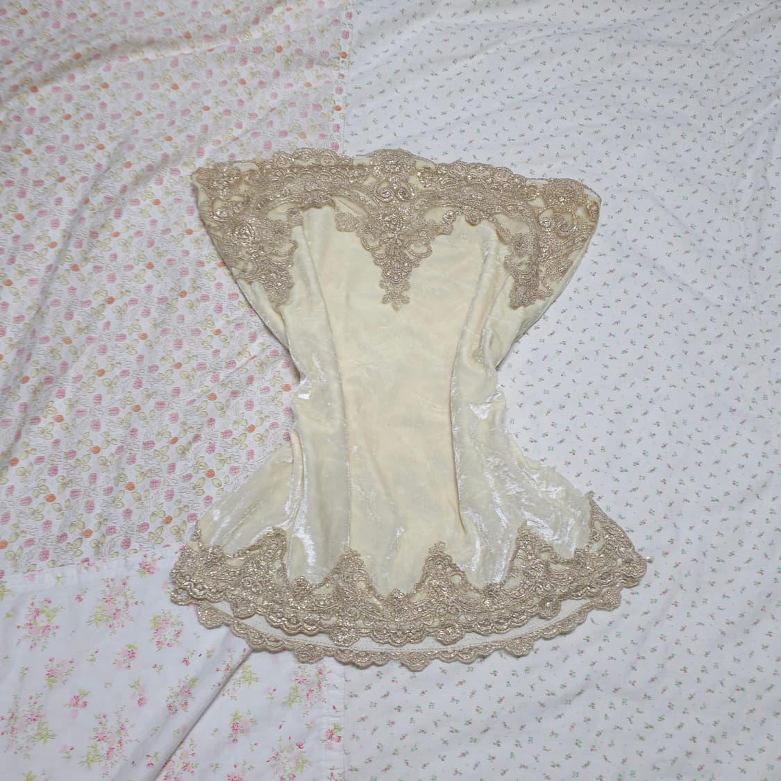 빈티지 오리엔탈 페어리 벨벳 슬리브리스 탑 엑시즈팜 상품이미지1