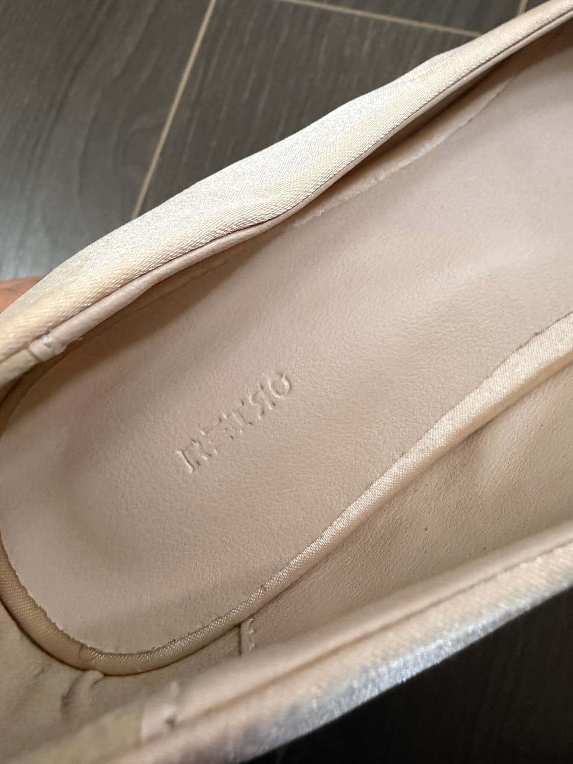 새상품 수제구두 리본 장식 힐 250mm 상품이미지4