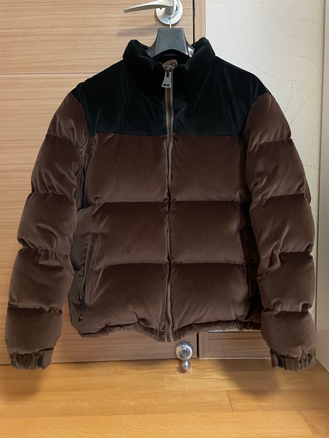틸레이트 벨벳 다운 패딩 브라운 m사이즈 상품이미지2