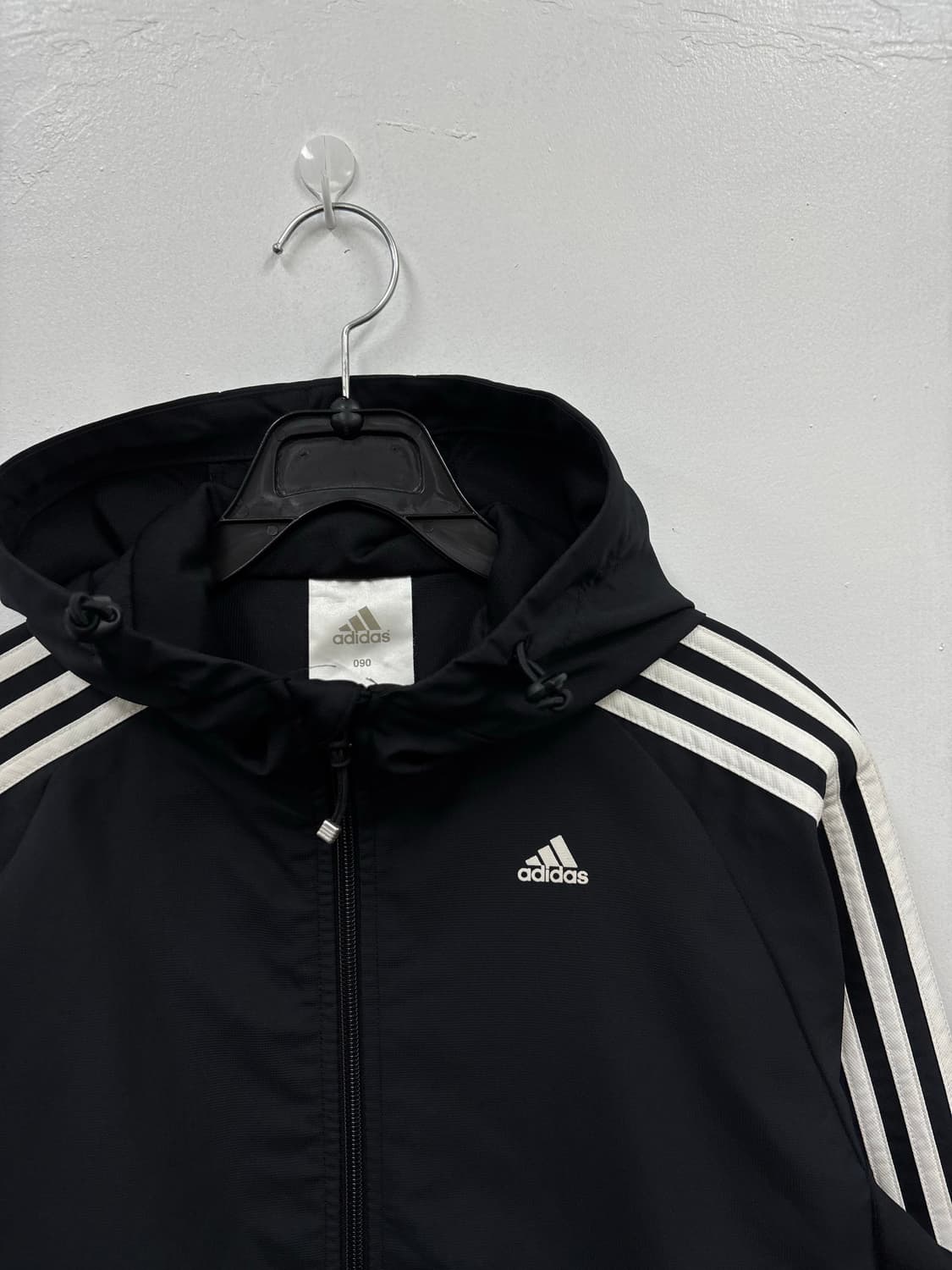 아디다스 우먼 후드 바람막이 상품이미지2