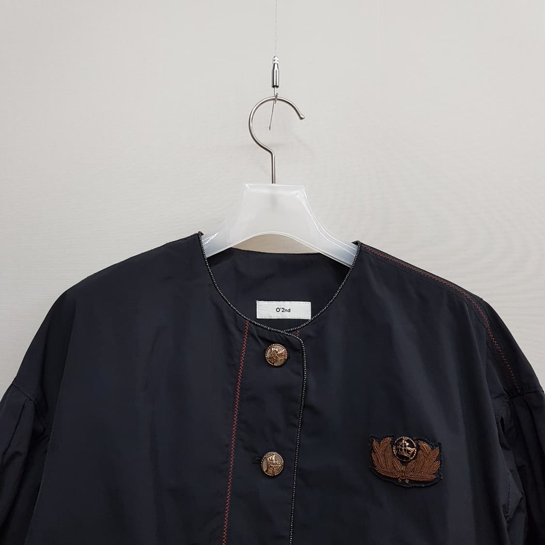 O2nd 오즈세컨  자수 포인트 노카라 점퍼 76-90-155사이즈 상품이미지2