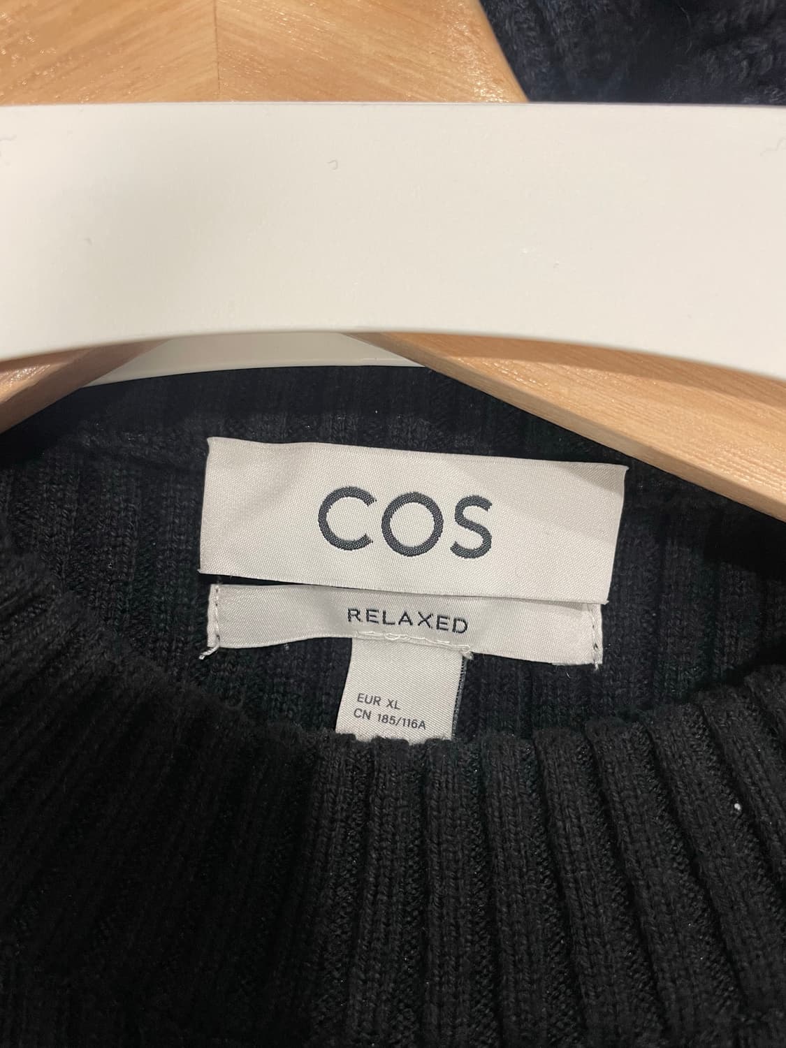 cos 패치 디테일 울 블렌드 니트 상품이미지4