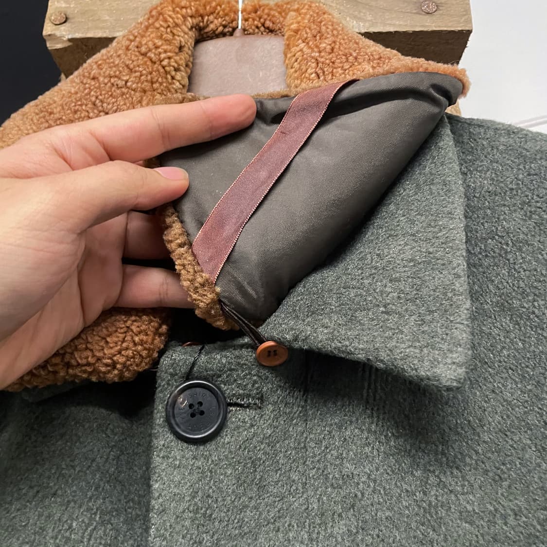 입생로랑 YSL 시어링 카라 탈 부착 울 코트 상품이미지5