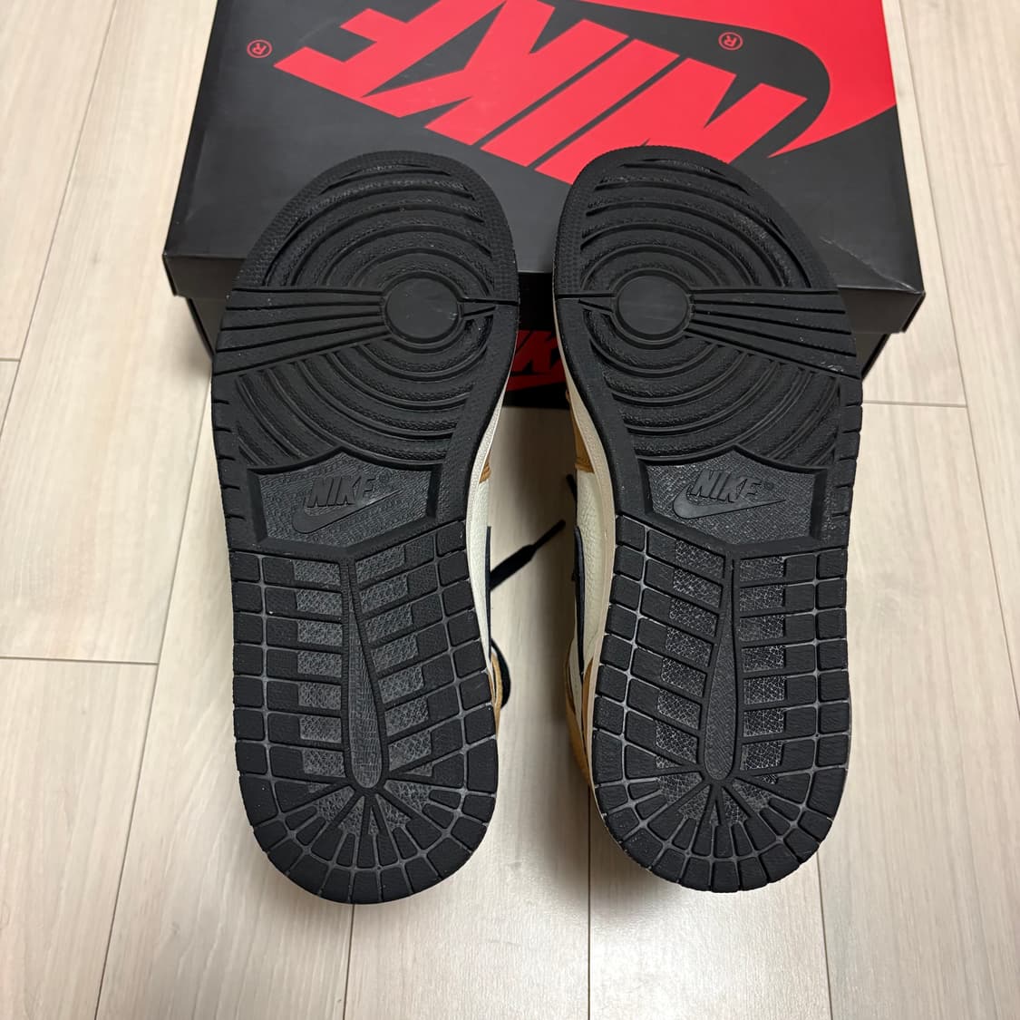 [270] 조던1 하이 루키 오브 더 이어 상품이미지9