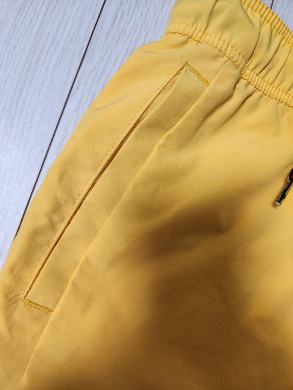 르꼬끄 반바지 스포르티브 쇼츠 사이즈75 m

세탁으로 인한 구김 외에 상품이미지6