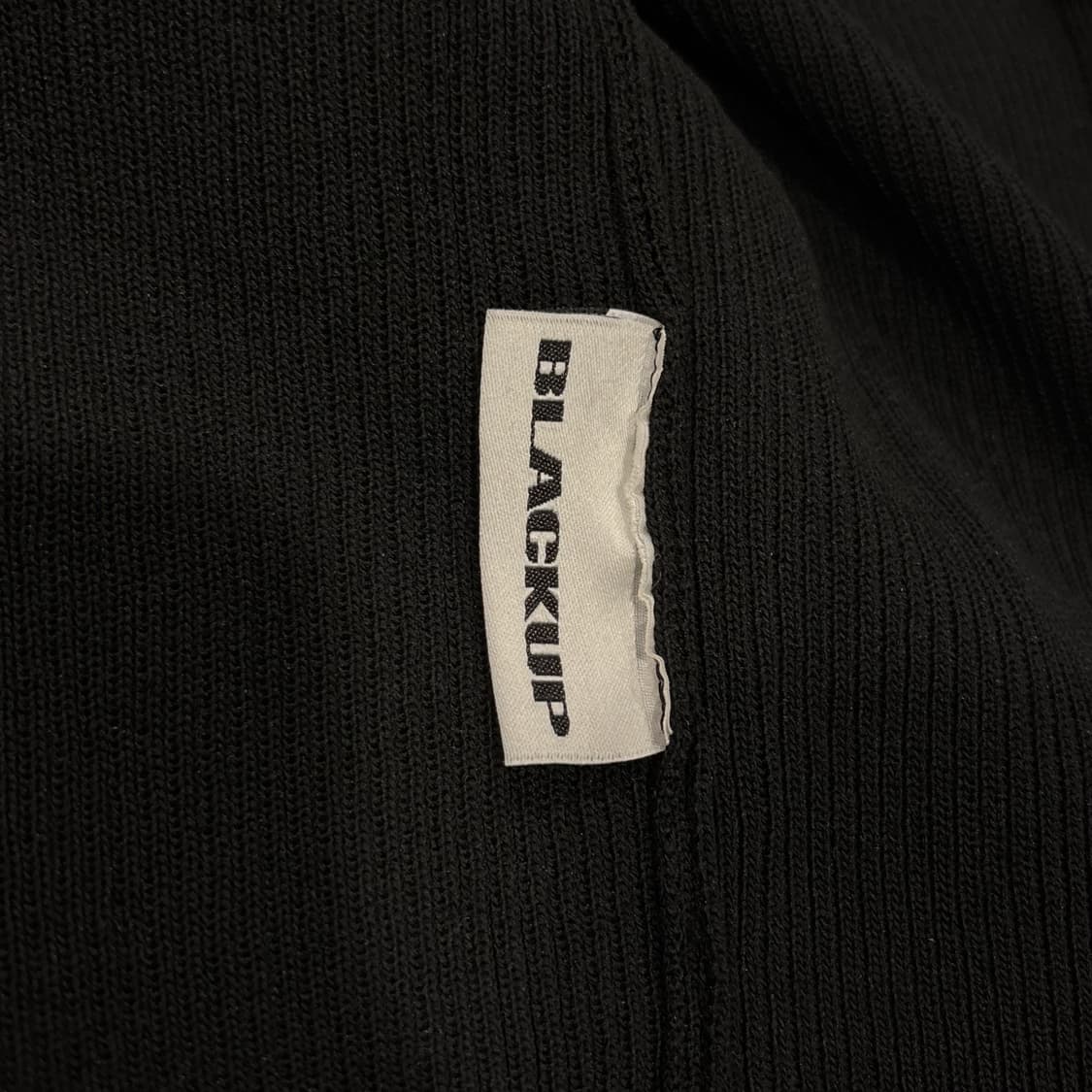 블랙업 골지 니트 집업 상품이미지4