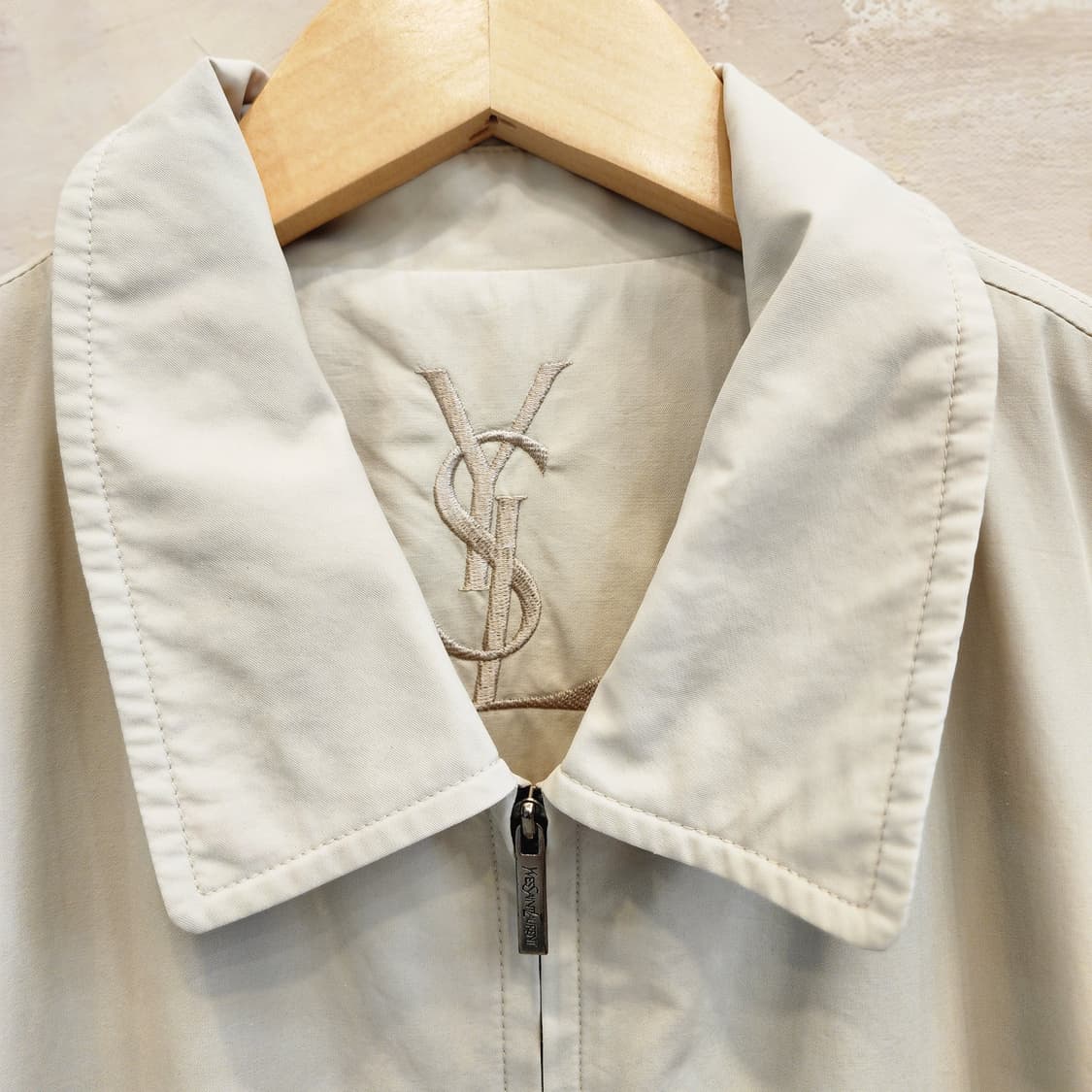 입생로랑 집업 바람막이 아이보리(105) 상품이미지2