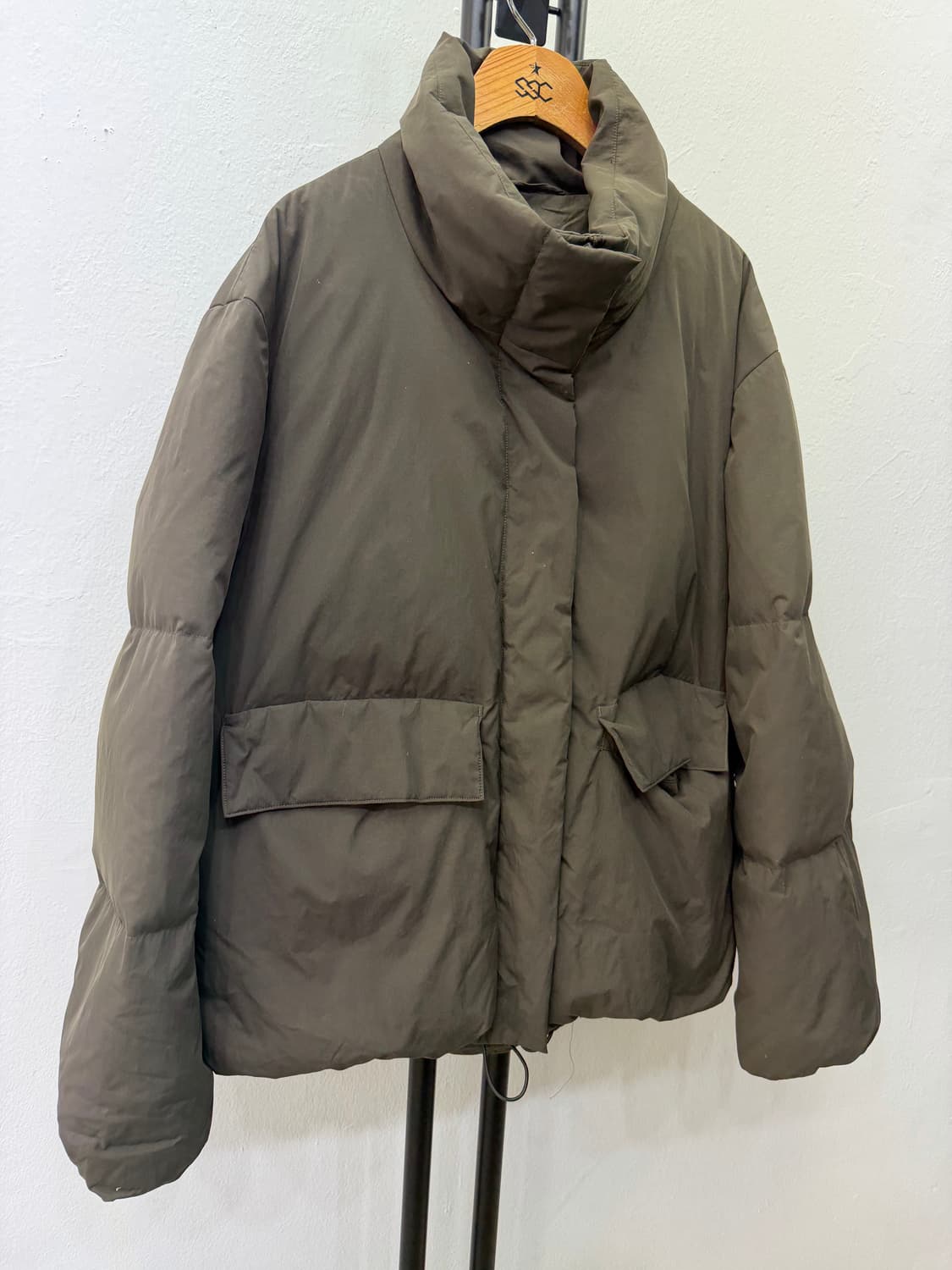 정품) COS 코스 여성 오버핏 숏패딩 36 상품이미지2