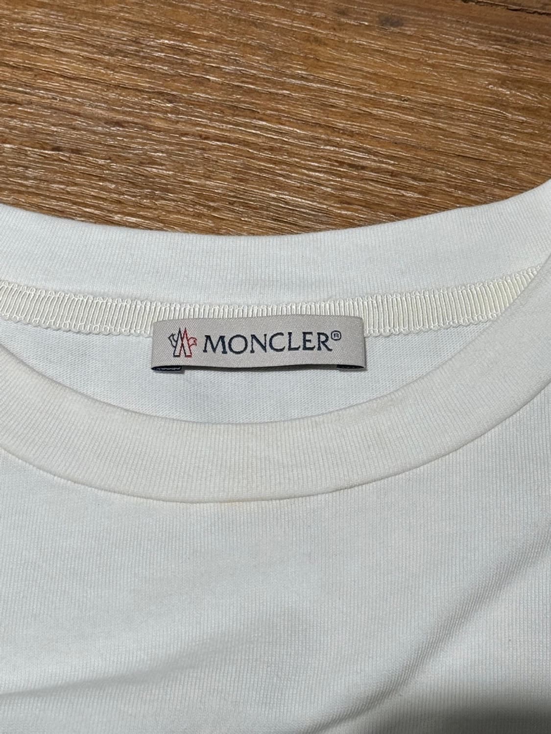 몽클레어 화이트 레터링 패널 하프 티셔츠 상품이미지5