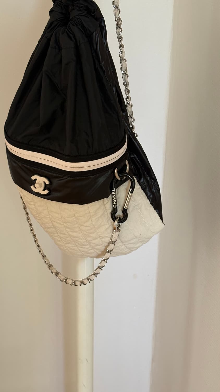 샤넬 나일론 백팩 화이트 (개런티카드,박스,쇼핑백 있음) 상품이미지2