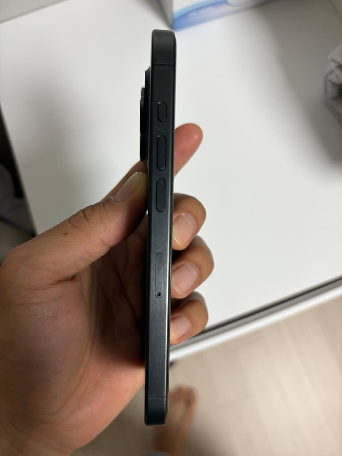 아이폰 15프로 128 블랙티타늄 판매합니다 상품이미지2