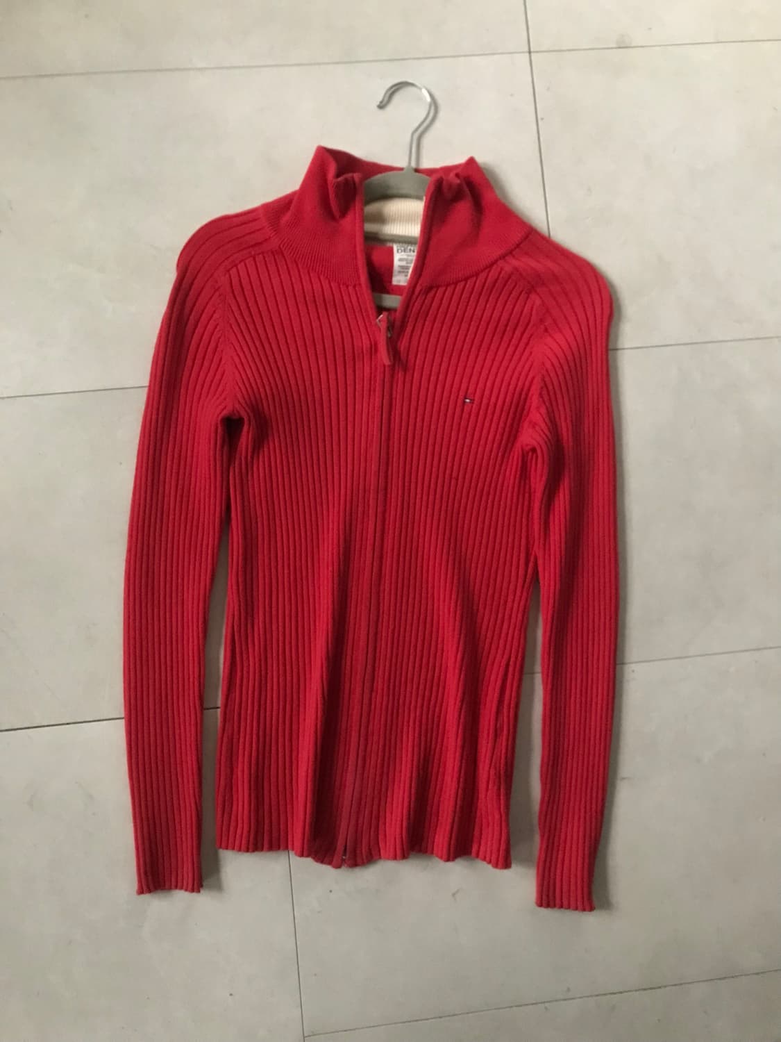 타미힐피거 레드 딱붙핏 니트집업 상품이미지8