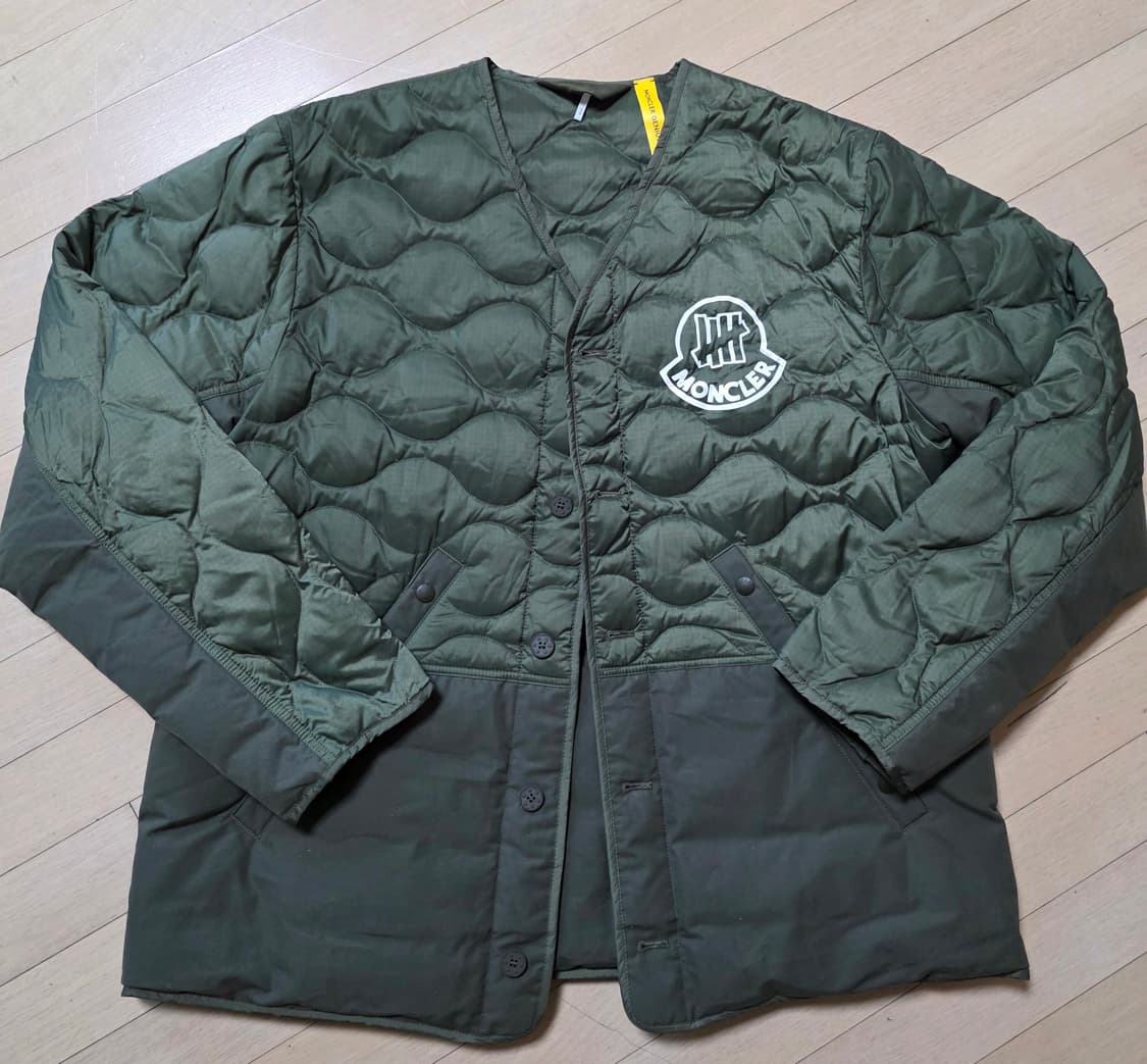 몽클레어 지니어스 / 밀리터리 어니언 라이트다운 / 110 상품이미지1