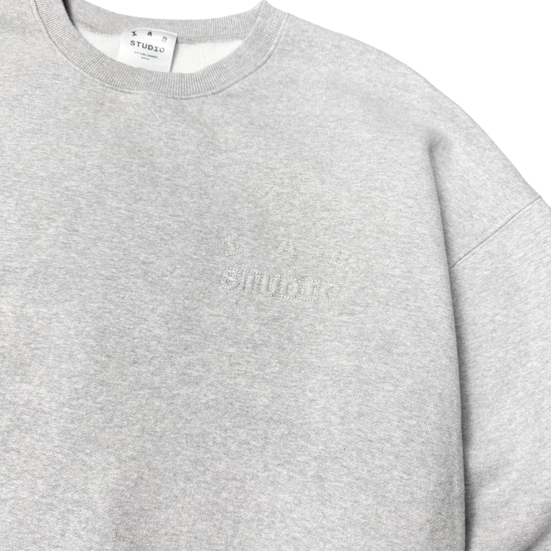 (XXL) 아이앱 스튜디오 엠보스드 스웨트 셔츠 그레이 상품이미지4