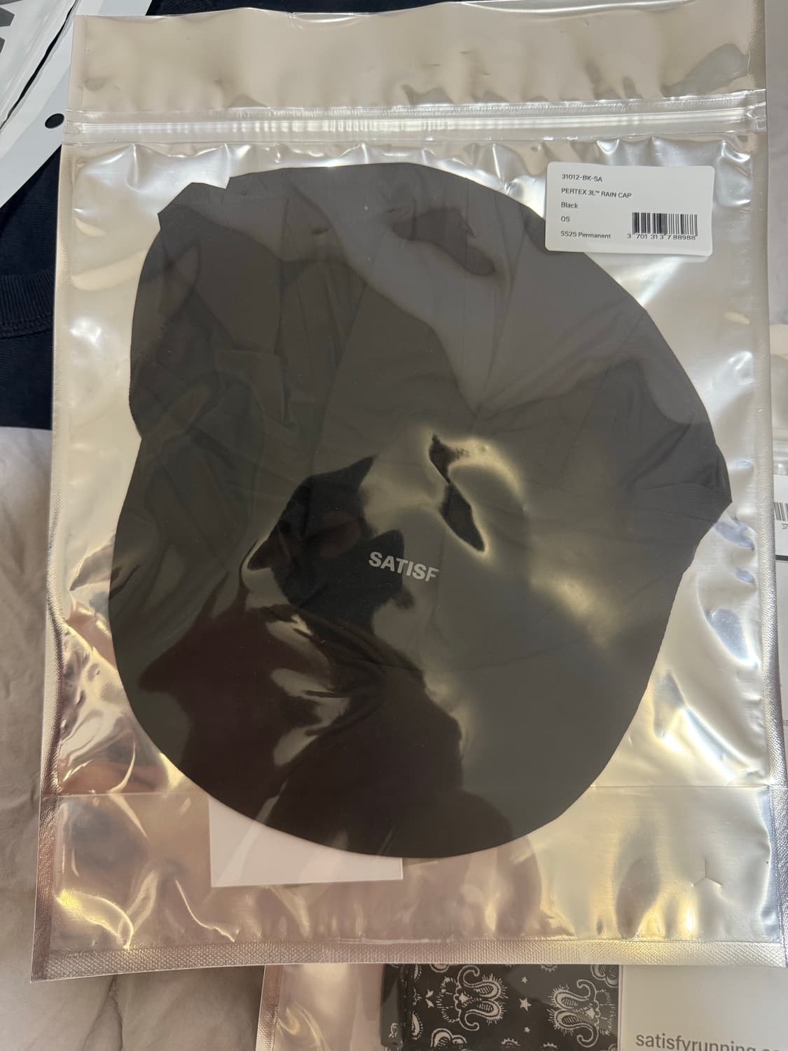 Satisfy Pertex 3L Rain Cap Black 상품이미지2